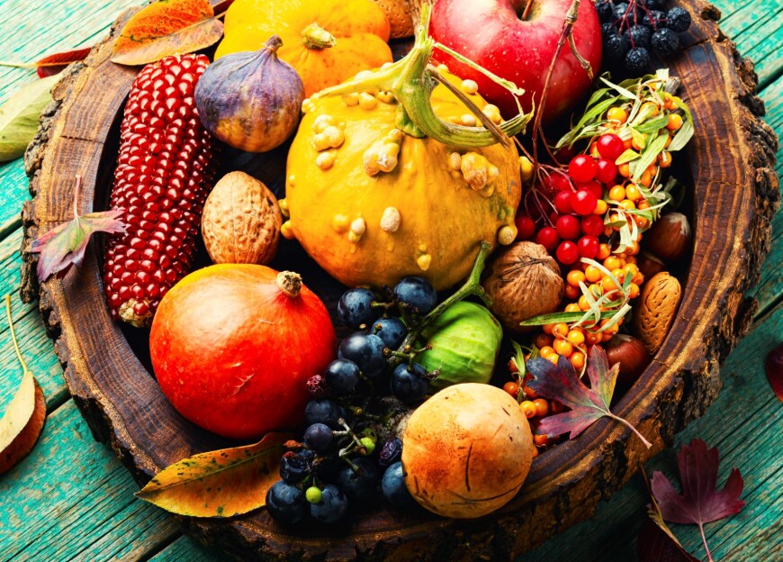 Обилие овощей и фруктов