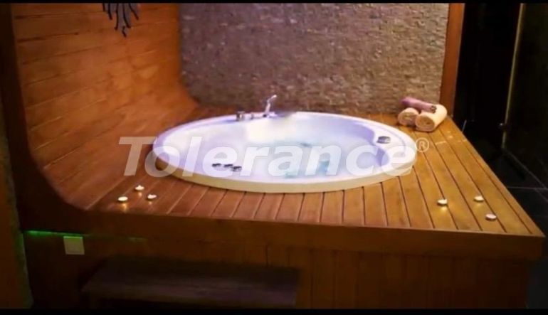 Коммерческая в Центре Кемера, Кемер: купить недвижимость в Турции - 134542