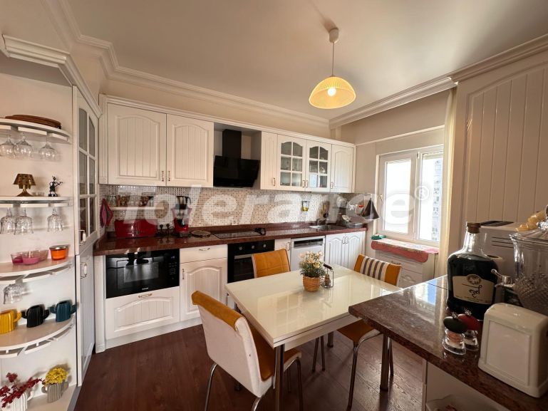 Квартира в Аксу, Анталия вид на море с бассейном: купить недвижимость в Турции - 131111