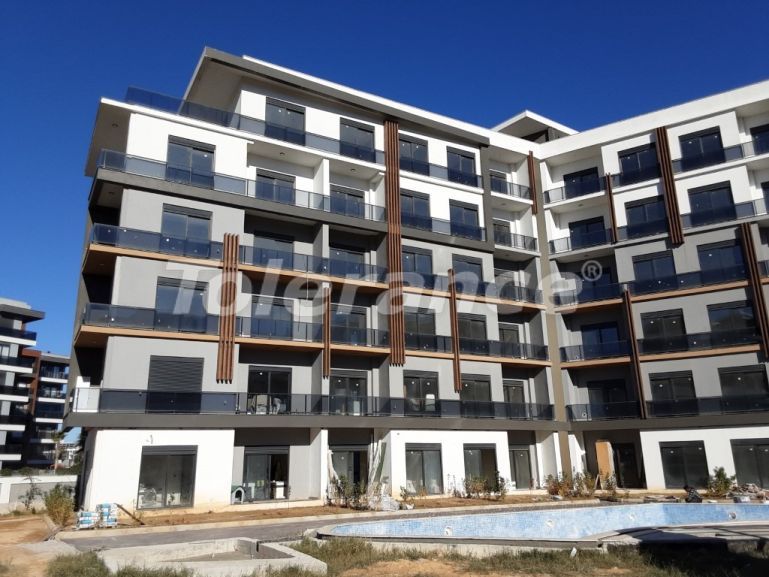 Квартира в Алтынташ, Анталия с бассейном: купить недвижимость в Турции - 114110