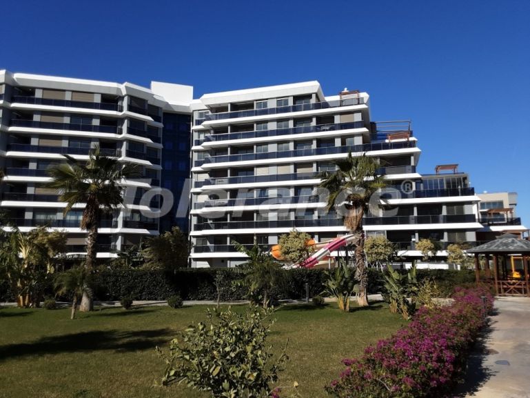 Квартира в Алтынташ, Анталия с бассейном: купить недвижимость в Турции - 114414