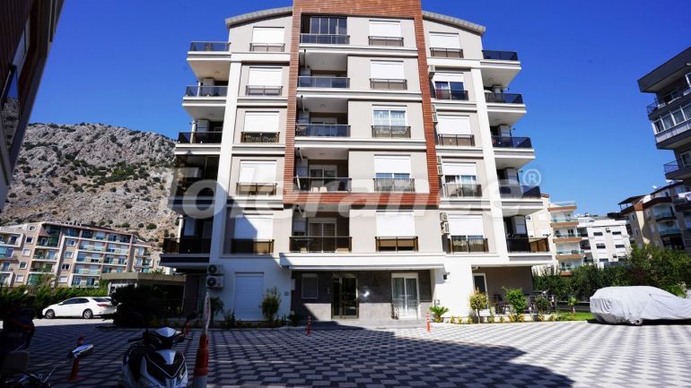 Квартира в Анталии с бассейном: купить недвижимость в Турции - 101984