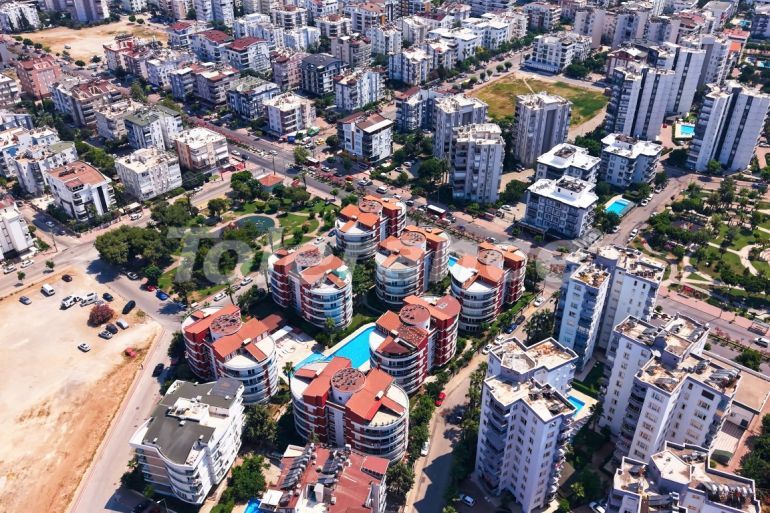 Квартира в Анталии с бассейном: купить недвижимость в Турции - 142199