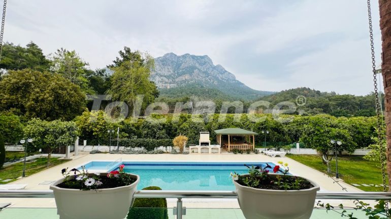 Квартира в Арсланбуджак, Кемер с бассейном: купить недвижимость в Турции - 124100