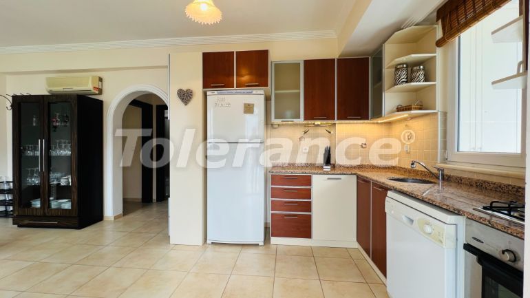 Квартира в Арсланбуджак, Кемер с бассейном: купить недвижимость в Турции - 136875