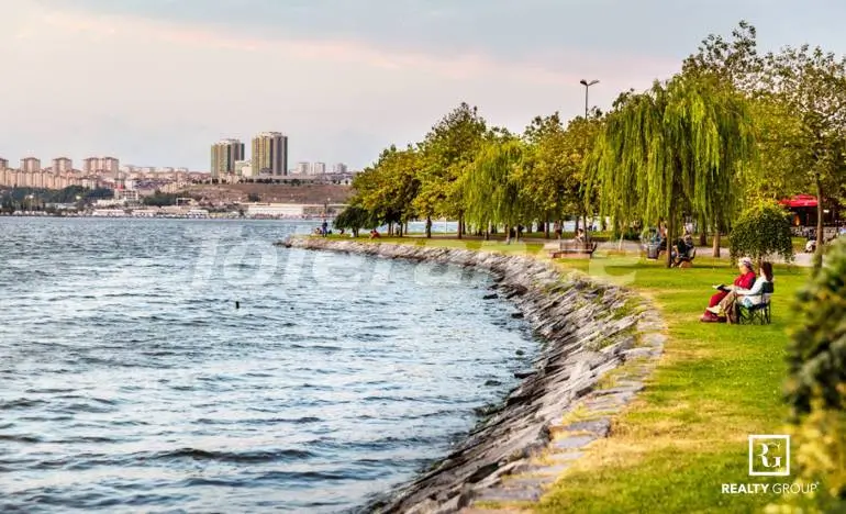 Квартира от застройщика в Авджылар, Стамбул с бассейном: купить недвижимость в Турции - 25867