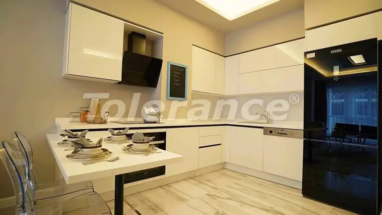 Квартира в Бейликдюзю, Стамбул с бассейном: купить недвижимость в Турции - 27526