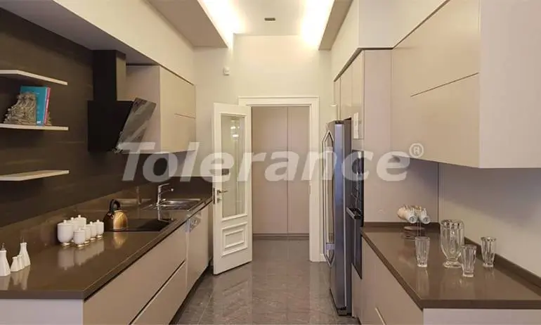 Квартира в Бейликдюзю, Стамбул с бассейном: купить недвижимость в Турции - 37057