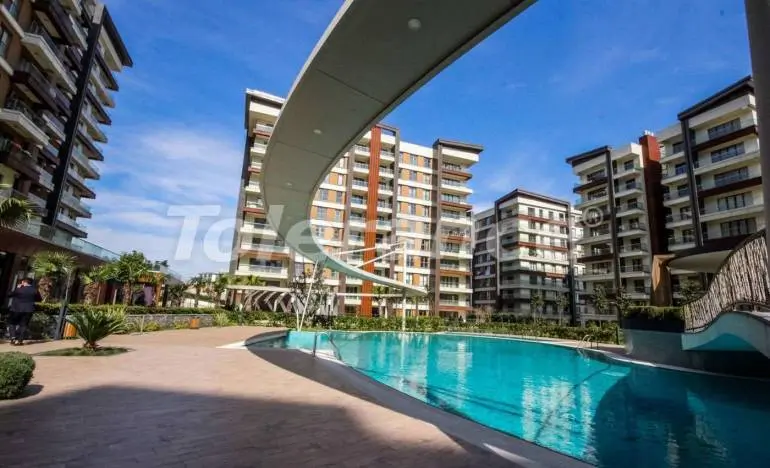 Квартира в Бейликдюзю, Стамбул с бассейном в рассрочку: купить недвижимость в Турции - 25812