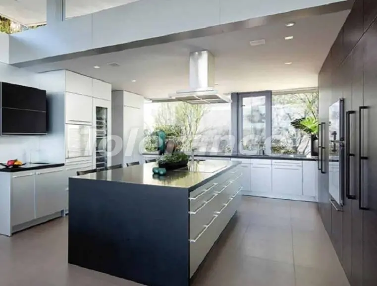 Квартира от застройщика в Бейликдюзю, Стамбул с бассейном в рассрочку: купить недвижимость в Турции - 27308