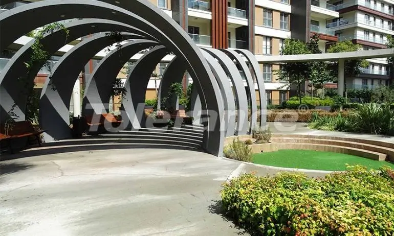 Квартира в Бейликдюзю, Стамбул с бассейном в рассрочку: купить недвижимость в Турции - 37011