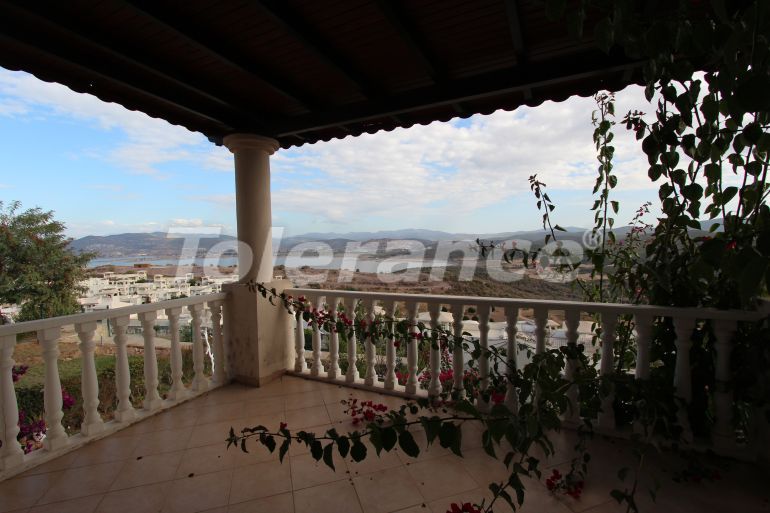 Квартира в Бодруме с бассейном: купить недвижимость в Турции - 109070