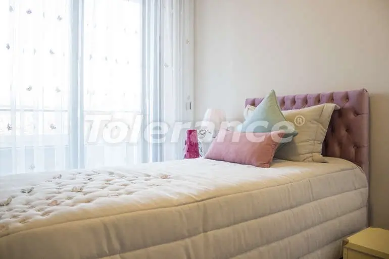 Квартира от застройщика в Борнова, Измир с бассейном в рассрочку: купить недвижимость в Турции - 15145