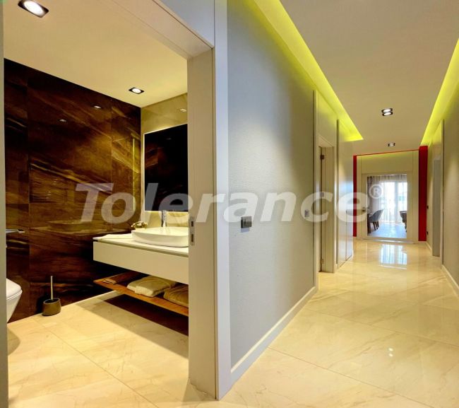 Квартира от застройщика в Бююкчекмедже, Стамбул вид на море с бассейном: купить недвижимость в Турции - 47850