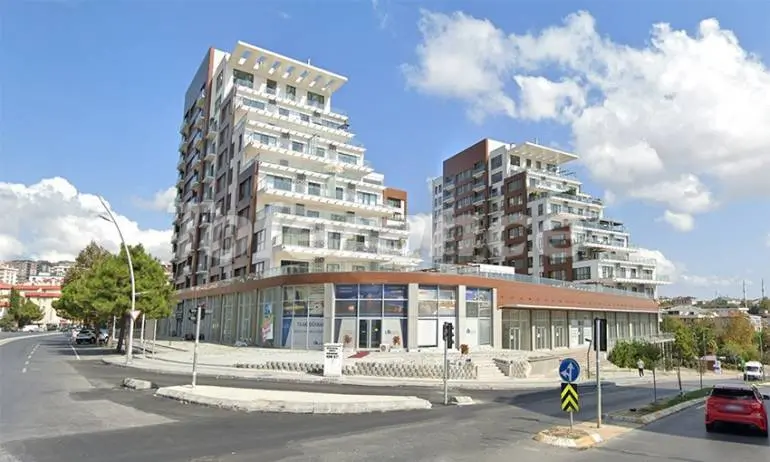 Квартира от застройщика в Бююкчекмедже, Стамбул с бассейном в рассрочку: купить недвижимость в Турции - 36352