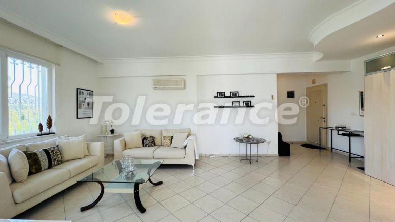 Квартира в Чамьюва, Кемер с бассейном: купить недвижимость в Турции - 111083