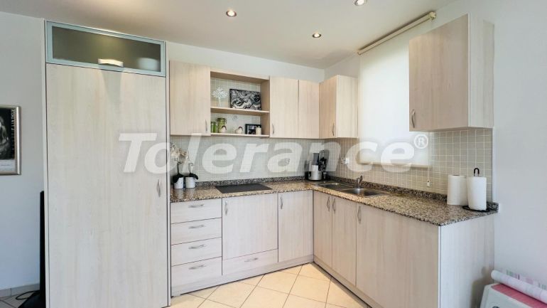 Квартира в Чамьюва, Кемер с бассейном: купить недвижимость в Турции - 111085