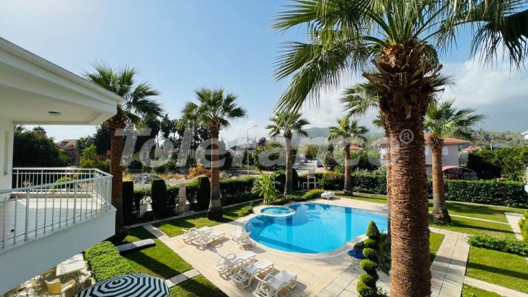 Квартира в Чамьюва, Кемер с бассейном: купить недвижимость в Турции - 111086