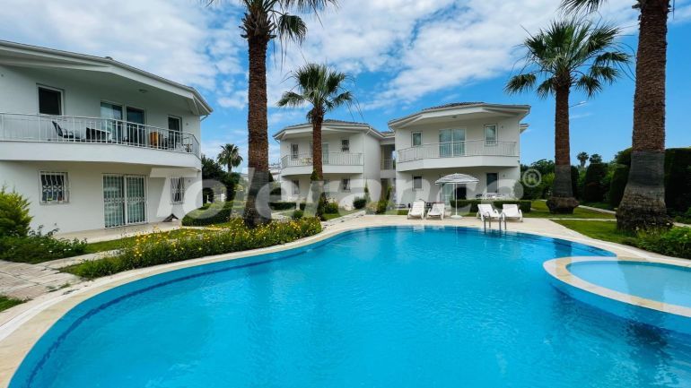 Квартира в Чамьюва, Кемер с бассейном: купить недвижимость в Турции - 111092