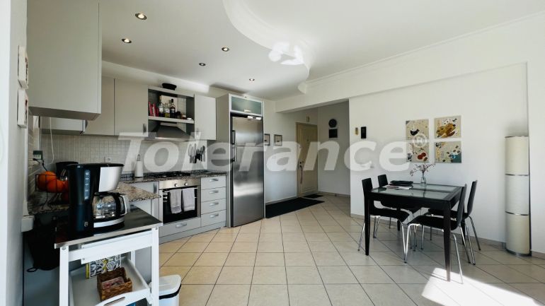 Квартира в Чамьюва, Кемер с бассейном: купить недвижимость в Турции - 136811