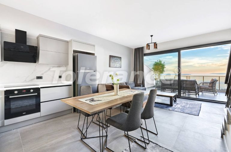 Квартира от застройщика в Чешме, Измир вид на море с бассейном: купить недвижимость в Турции - 101751