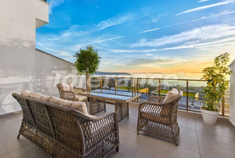 Квартира от застройщика в Чешме, Измир вид на море с бассейном: купить недвижимость в Турции - 101752