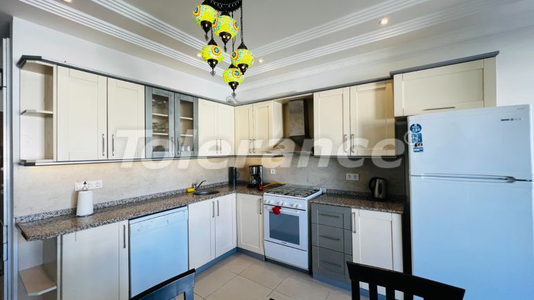 Квартира в Центре Кемера, Кемер с бассейном: купить недвижимость в Турции - 136025