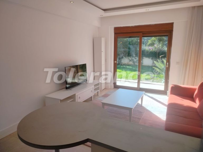 Квартира в Центре Кемера, Кемер с бассейном: купить недвижимость в Турции - 137600