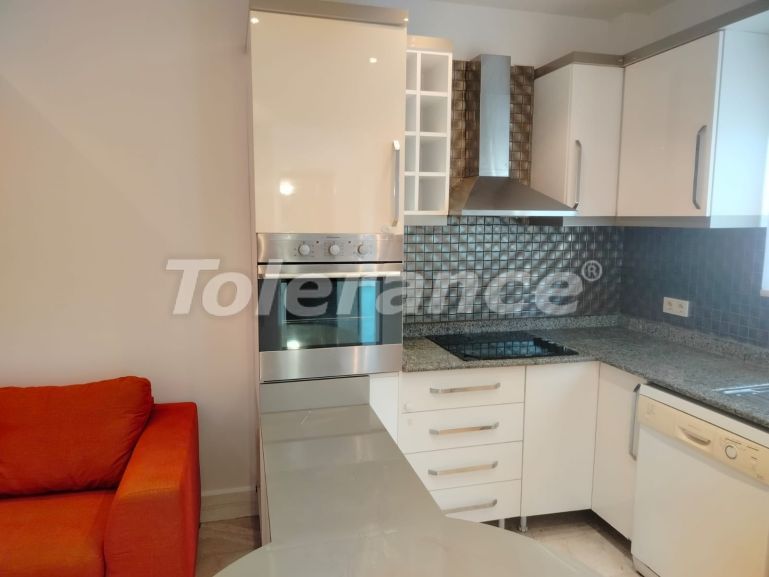 Квартира в Центре Кемера, Кемер с бассейном: купить недвижимость в Турции - 137603