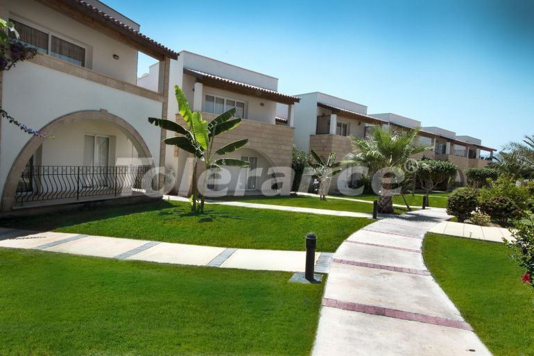 Квартира в Фамагуста, Северный Кипр вид на море с бассейном: купить недвижимость в Турции - 71097