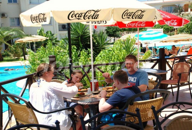 Квартира в Фамагуста, Северный Кипр вид на море с бассейном: купить недвижимость в Турции - 71103