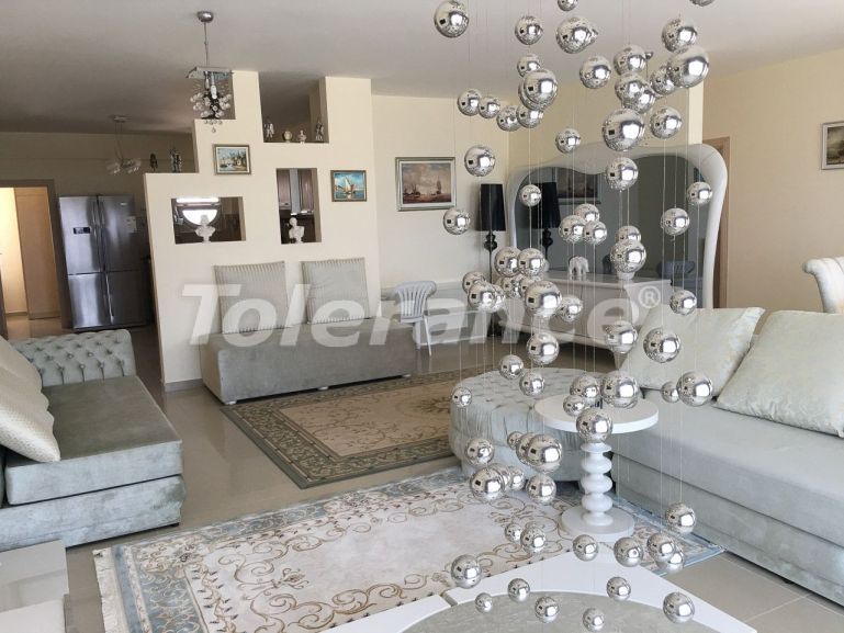 Квартира в Фамагуста, Северный Кипр: купить недвижимость в Турции - 72110