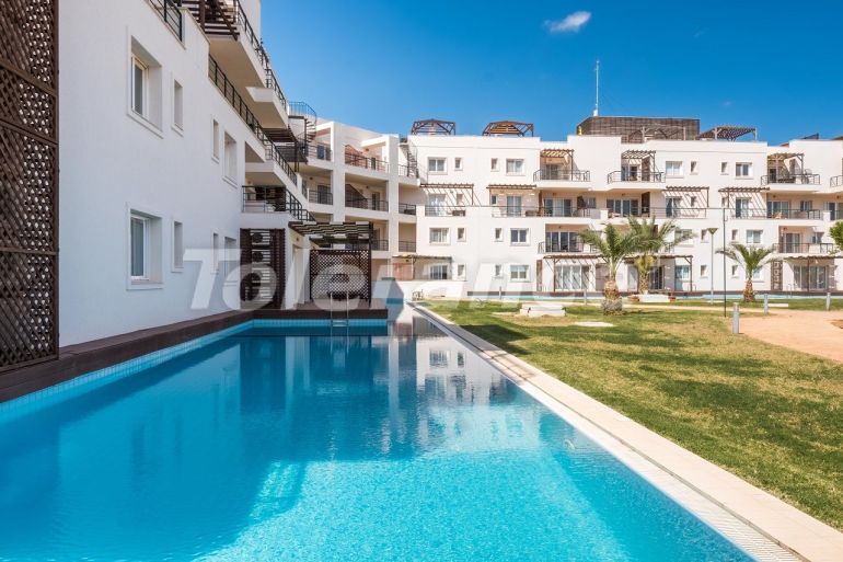 Квартира в Фамагуста, Северный Кипр вид на море с бассейном: купить недвижимость в Турции - 77449