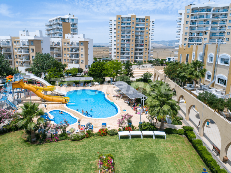 Квартира в Фамагуста, Северный Кипр с бассейном: купить недвижимость в Турции - 81396