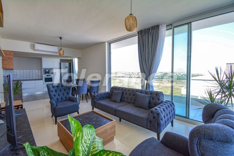 Квартира в Фамагуста, Северный Кипр вид на море с бассейном в рассрочку: купить недвижимость в Турции - 85166