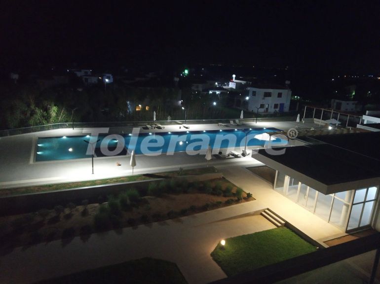 Квартира в Фамагуста, Северный Кипр вид на море с бассейном в рассрочку: купить недвижимость в Турции - 85171