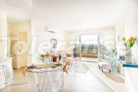 Квартира в Фамагуста, Северный Кипр вид на море с бассейном в рассрочку: купить недвижимость в Турции - 85994