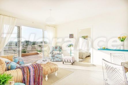 Квартира в Фамагуста, Северный Кипр вид на море с бассейном в рассрочку: купить недвижимость в Турции - 85997