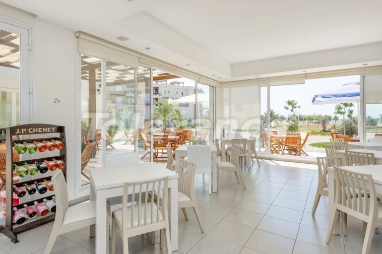 Квартира в Фамагуста, Северный Кипр вид на море с бассейном: купить недвижимость в Турции - 86168