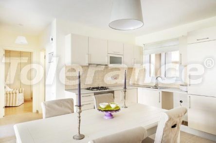 Квартира в Фамагуста, Северный Кипр вид на море с бассейном: купить недвижимость в Турции - 86184