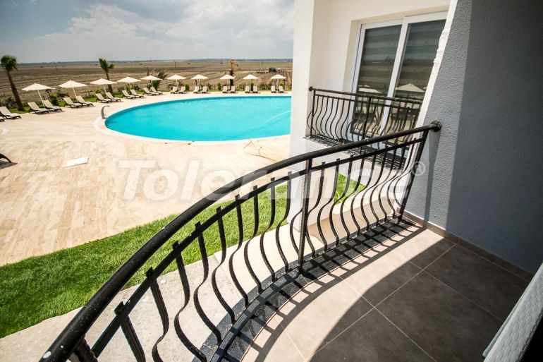 Квартира от застройщика в Фамагуста, Северный Кипр вид на море с бассейном в рассрочку: купить недвижимость в Турции - 86414