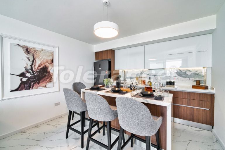 Квартира в Фамагуста, Северный Кипр вид на море с бассейном: купить недвижимость в Турции - 88332