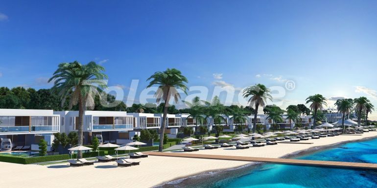 Квартира в Фамагуста, Северный Кипр вид на море с бассейном: купить недвижимость в Турции - 90413