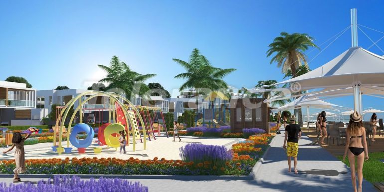 Квартира в Фамагуста, Северный Кипр вид на море с бассейном: купить недвижимость в Турции - 90415