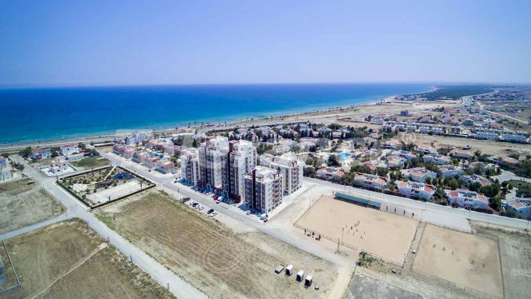 Квартира в Фамагуста, Северный Кипр вид на море с бассейном: купить недвижимость в Турции - 90524