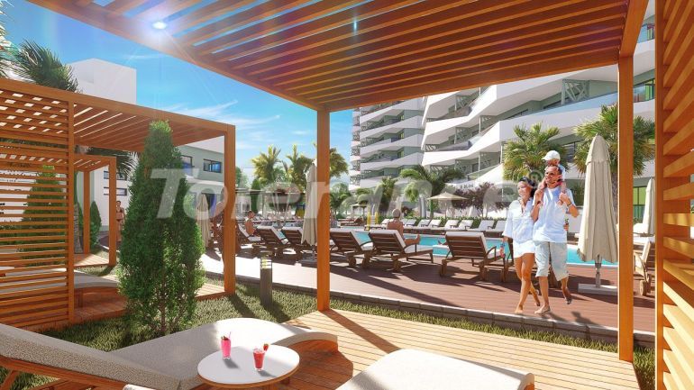 Квартира от застройщика в Фамагуста, Северный Кипр вид на море с бассейном в рассрочку: купить недвижимость в Турции - 90648