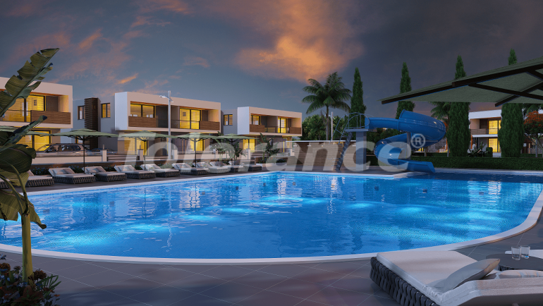 Квартира от застройщика в Фамагуста, Северный Кипр вид на море с бассейном в рассрочку: купить недвижимость в Турции - 92452