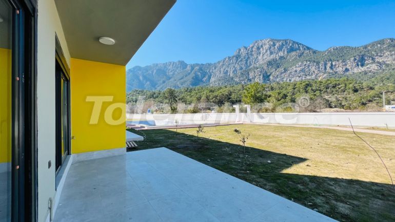 Квартира от застройщика в Гёйнюк, Кемер с бассейном: купить недвижимость в Турции - 78130