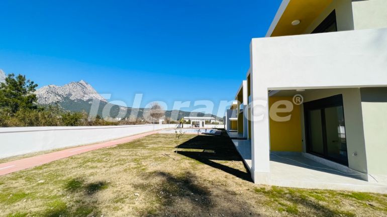 Квартира от застройщика в Гёйнюк, Кемер с бассейном: купить недвижимость в Турции - 78137