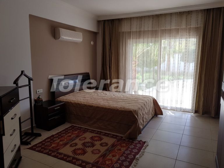 Квартира в Кемере с бассейном: купить недвижимость в Турции - 107930